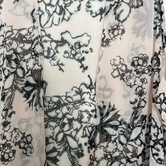 Sheer pink and black hi lo vest from Chicos - Picture 5 of 8